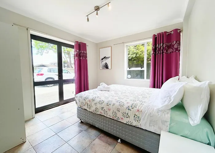 Holiday home 5 Bedrooms 3 Bathroom Family House *