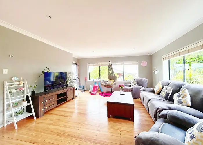 5 Bedrooms 3 Bathroom Family House * Rotorua