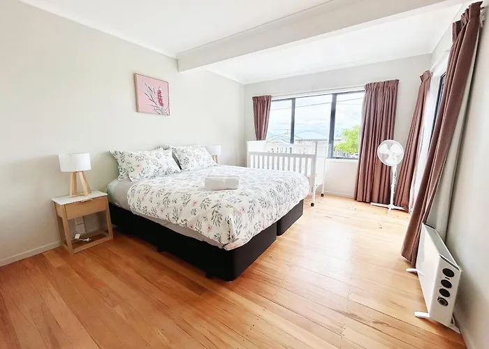 5 Bedrooms 3 Bathroom Family House * Rotorua