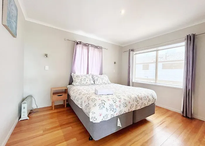 5 Bedrooms 3 Bathroom Family House * Rotorua