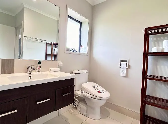 5 Bedrooms 3 Bathroom Family House Holiday home *